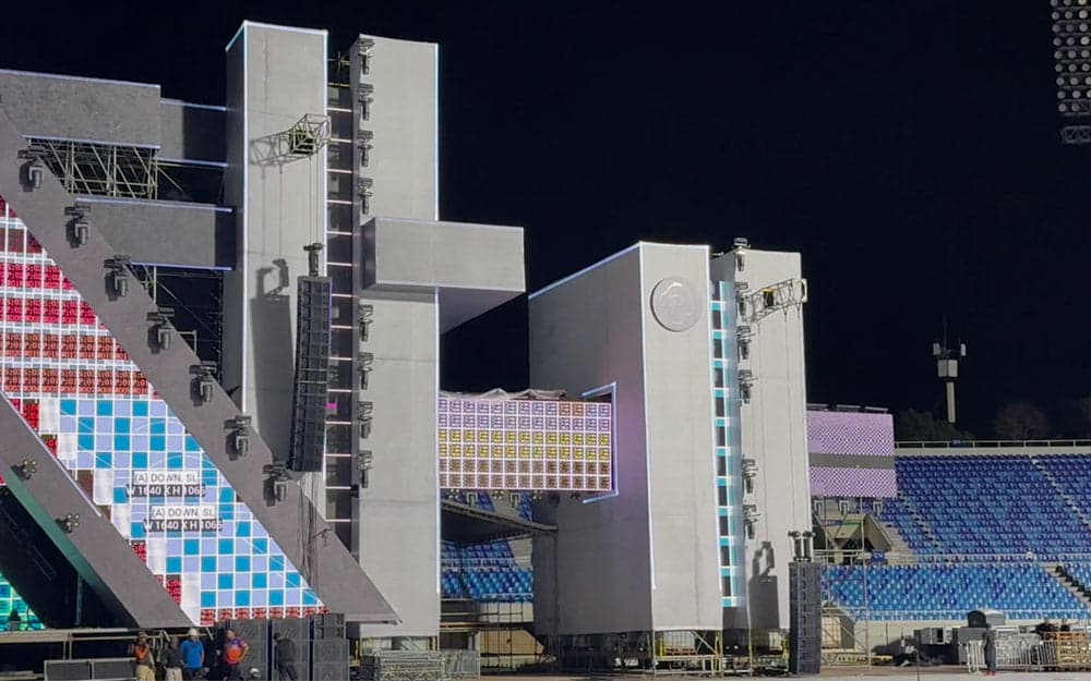 Layered laser beams outlining the Barbarella Festival stage